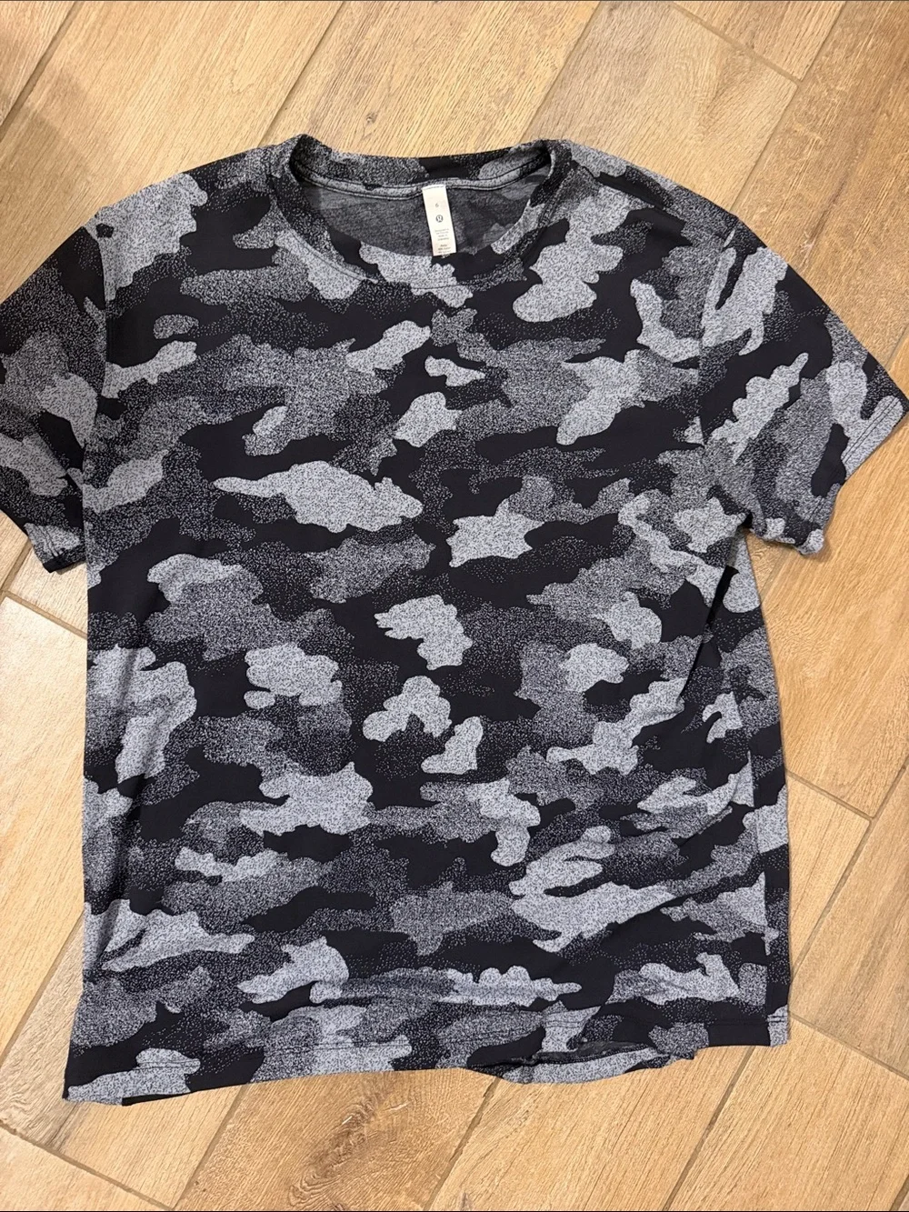 lululemon Women's Black & Gray Camo Short Sleeve Tee